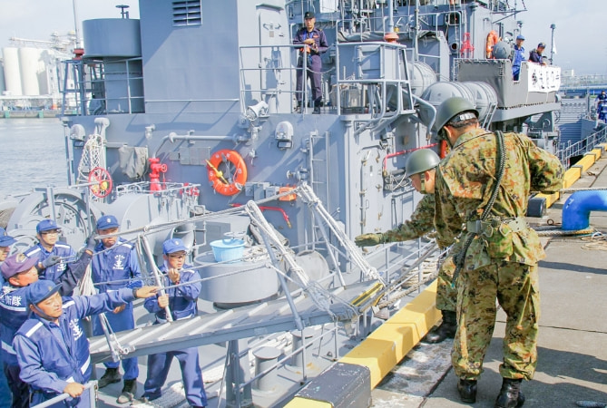 航空自衛隊・海上自衛隊のイメージ写真